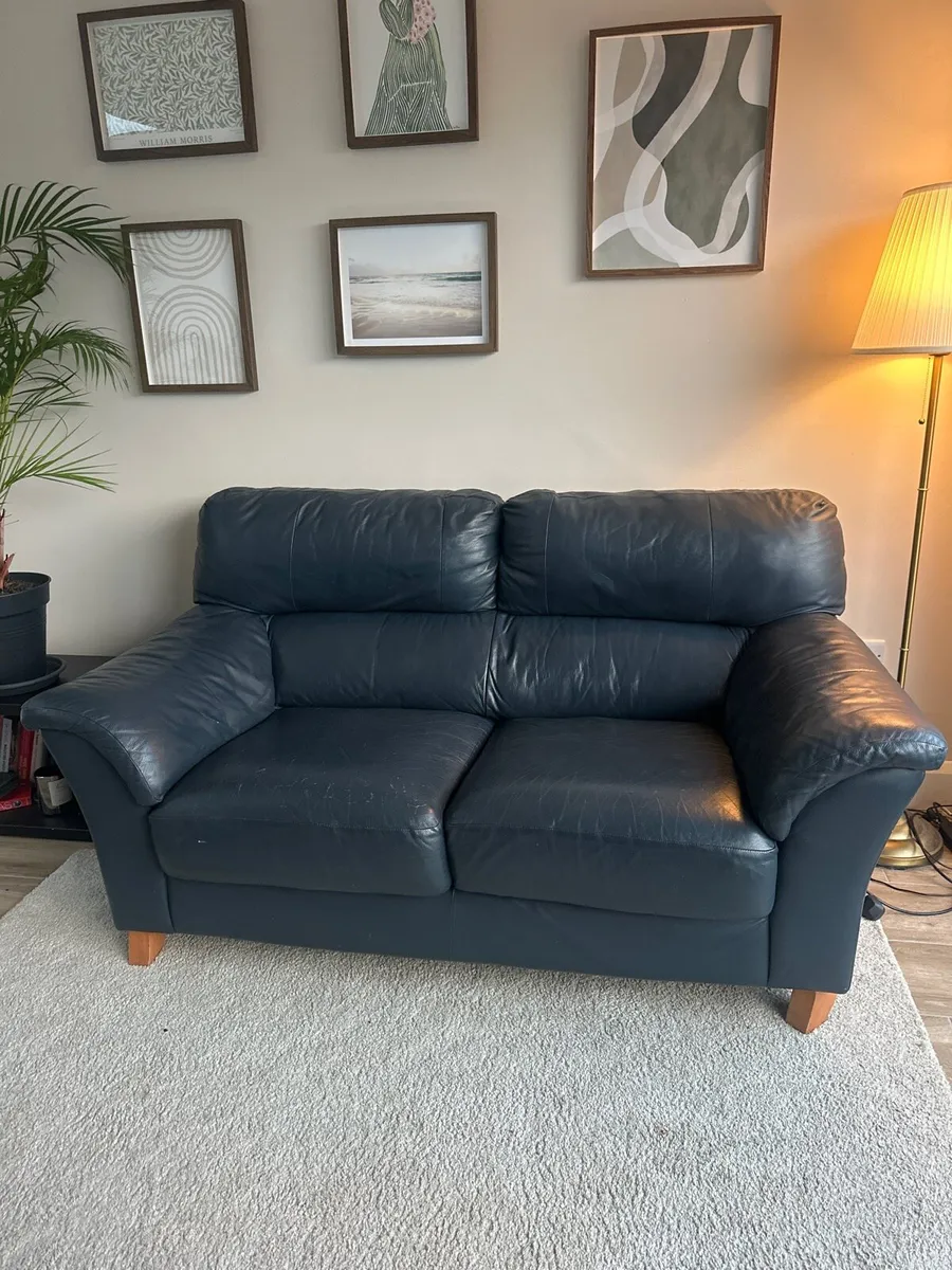 Leather couch - Image 1