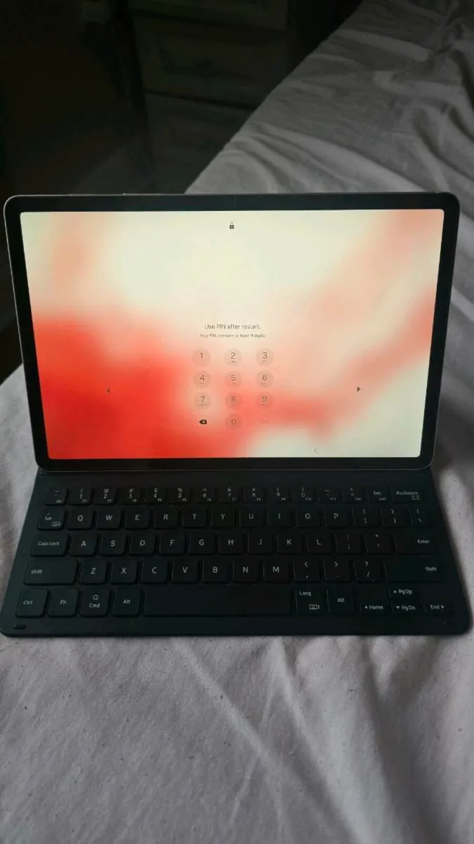 Samsung Galaxy Tab S8 128GB - Image 1