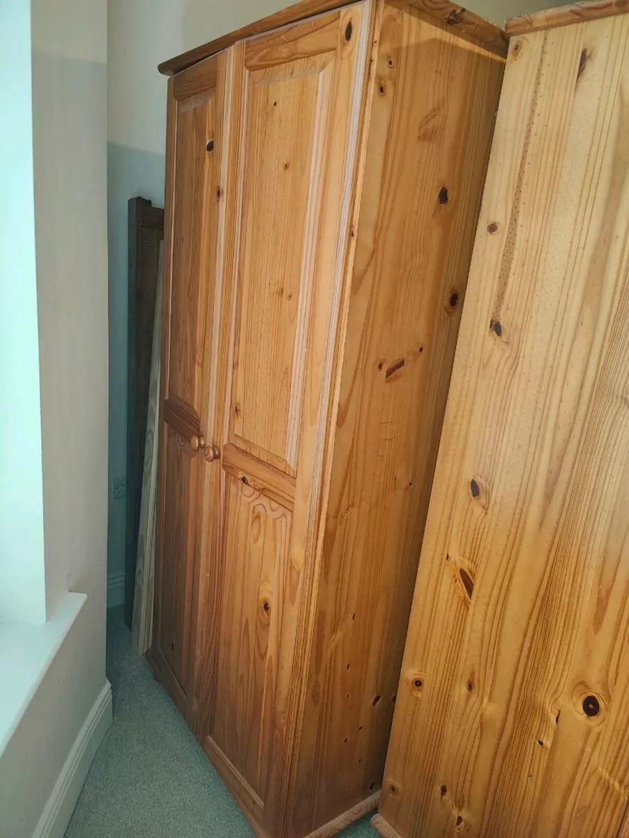 Wardrobes x 2 - Image 3