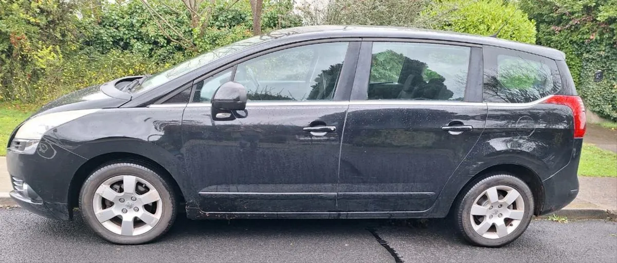 PEUGEOT 5008. New NCT. Spacious 7 Seater. - Image 4