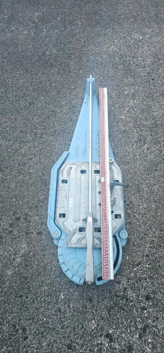 Tile Cutter - Image 1