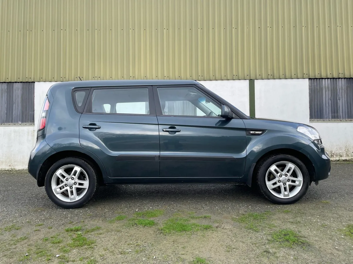 2011 Kia soul - Image 2