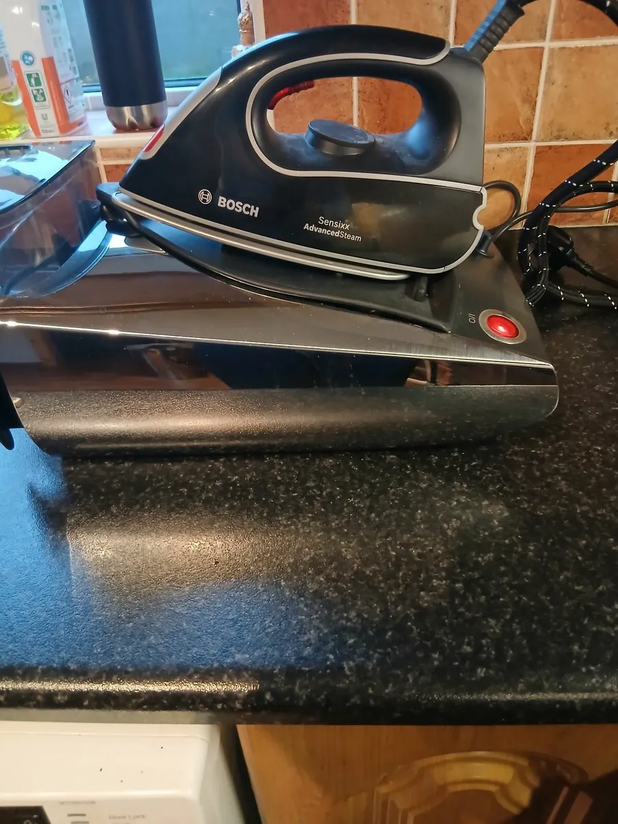 Industrial power steam iron - Image 3