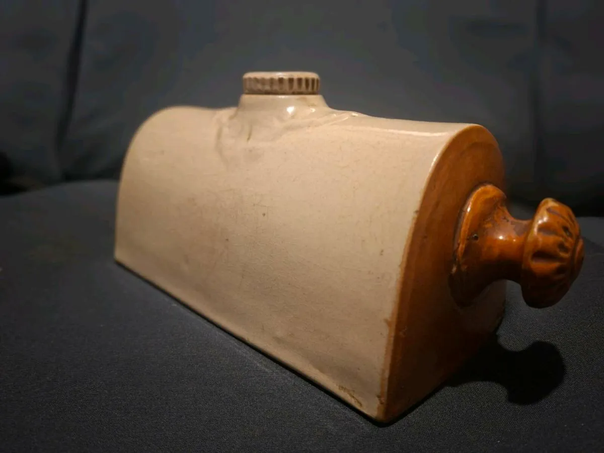 Antique Stoneware 8pts hot water bottle/Bed Warmer - Image 1