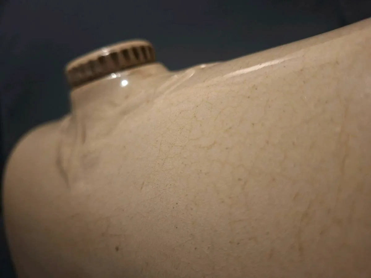 Antique Stoneware 8pts hot water bottle/Bed Warmer - Image 3