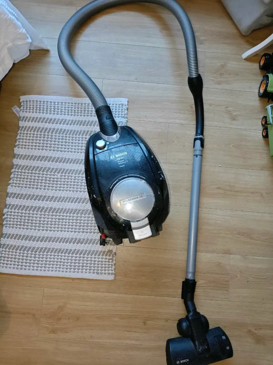 Bosch hoover - Image 2