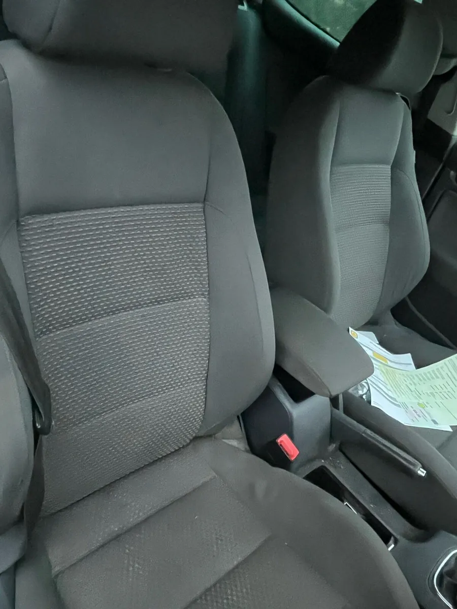 2008 3 door white golf fresh nct - Image 4