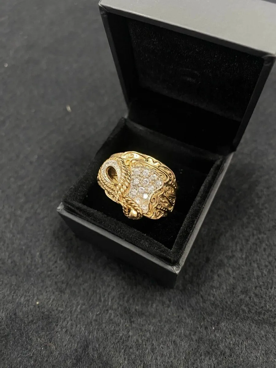 9ct Gold Saddle Ring 9k CZ - Image 1