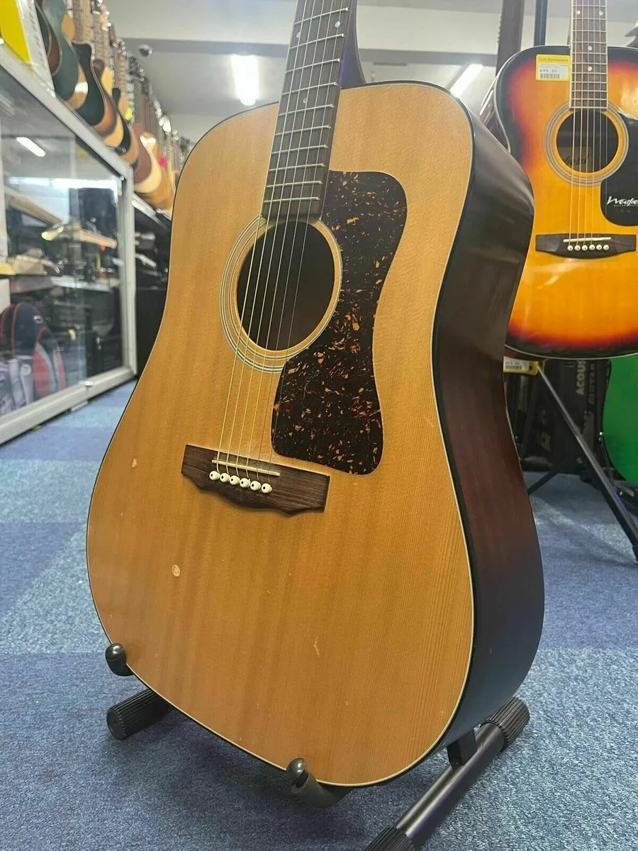 Made in USA Guild D4 NT with Hard Case - Image 1