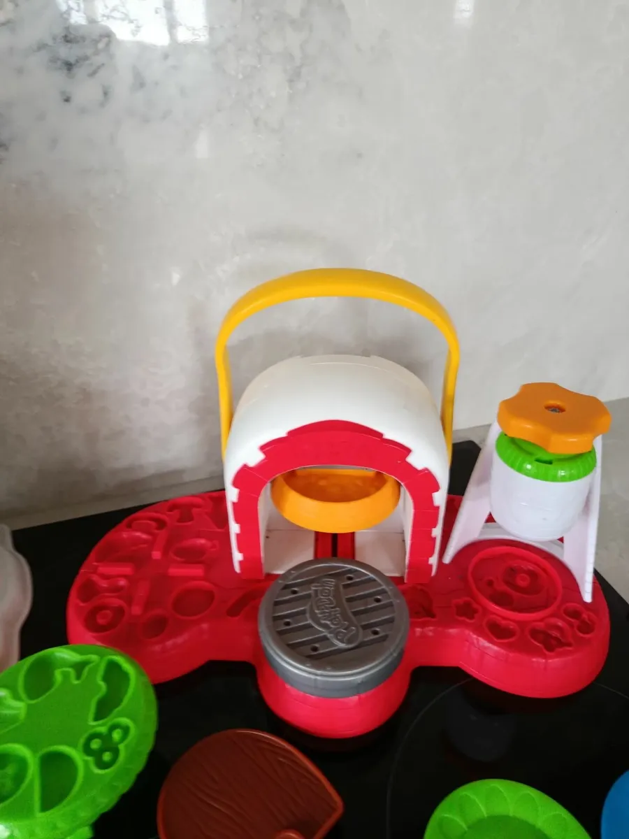 Play doh play sets - Image 3