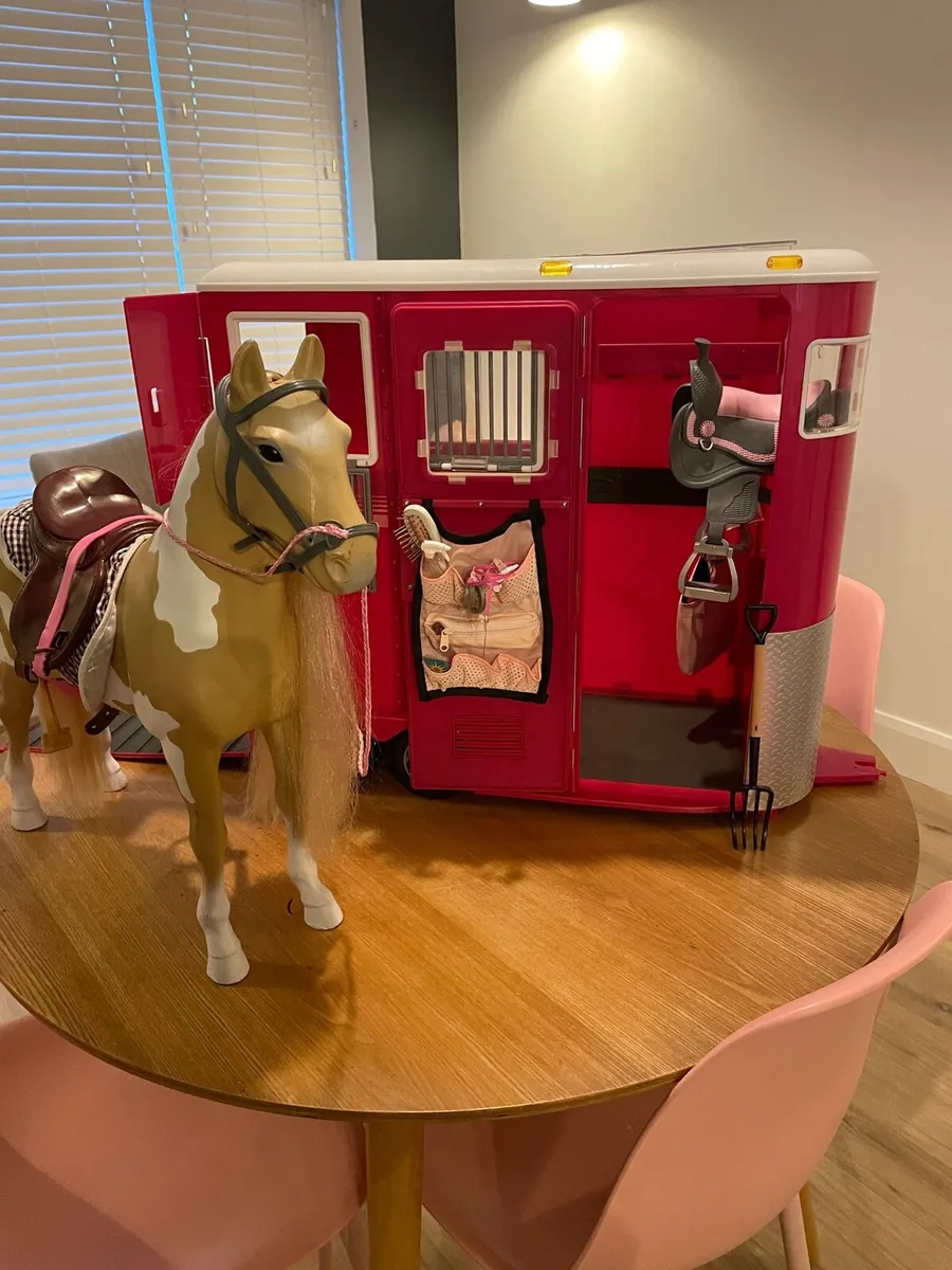 Our Generation Horse Trailer with Horse - Image 1