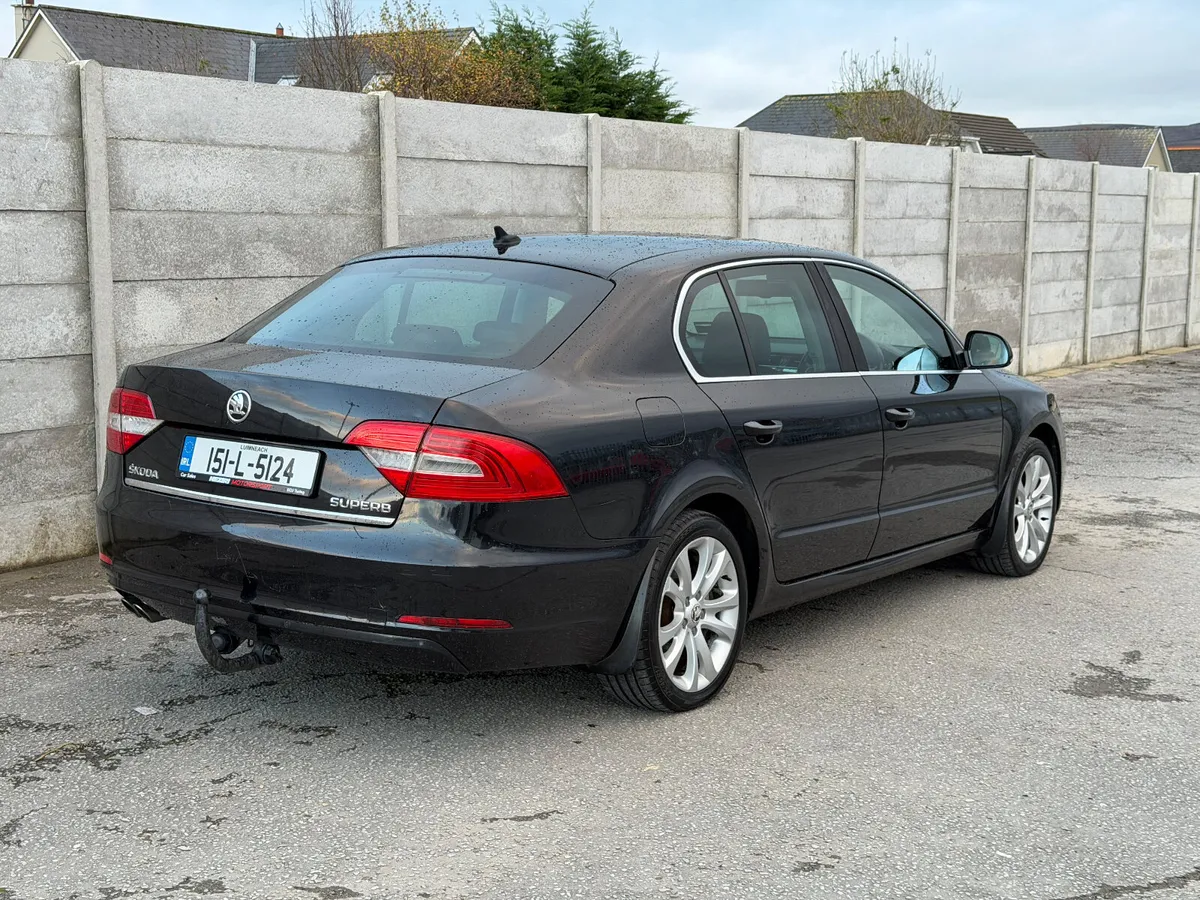 Skoda Superb 2.0 TDI 150bhp Ambition 4x4 - Image 4