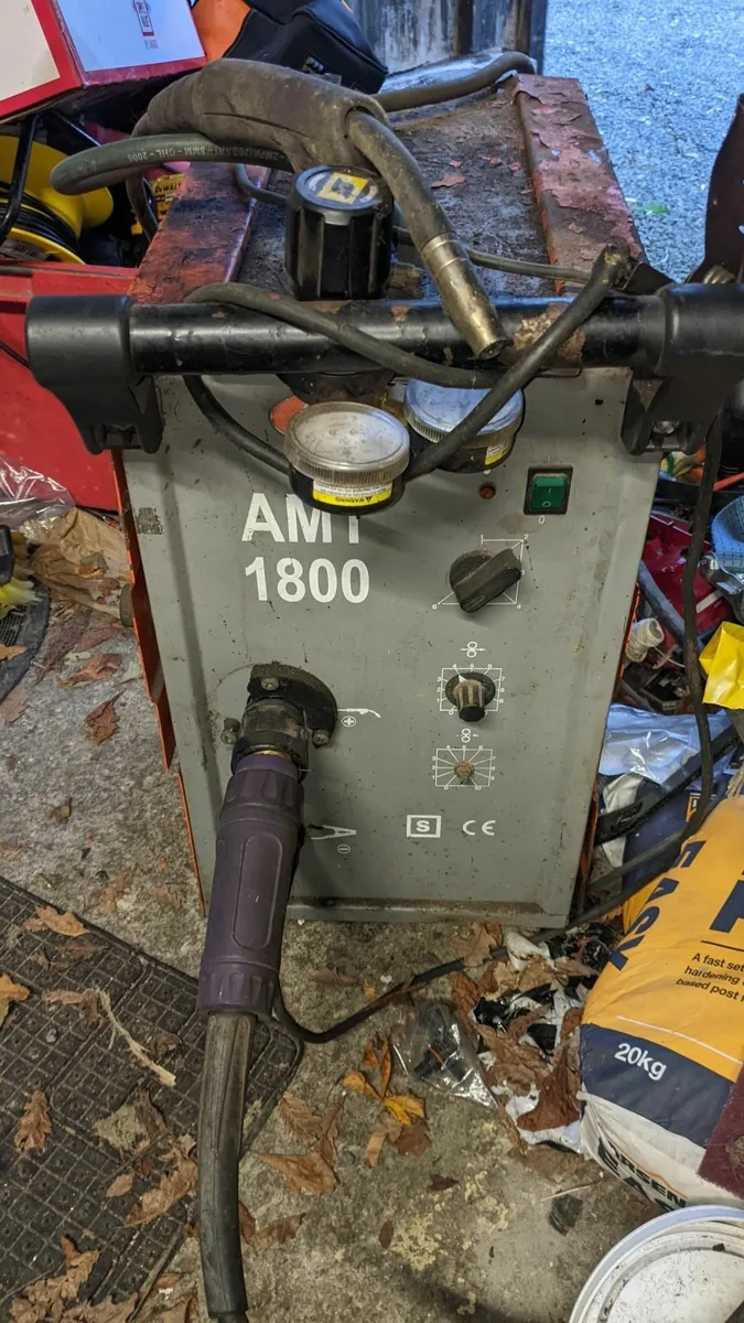 Mig welder - Image 1