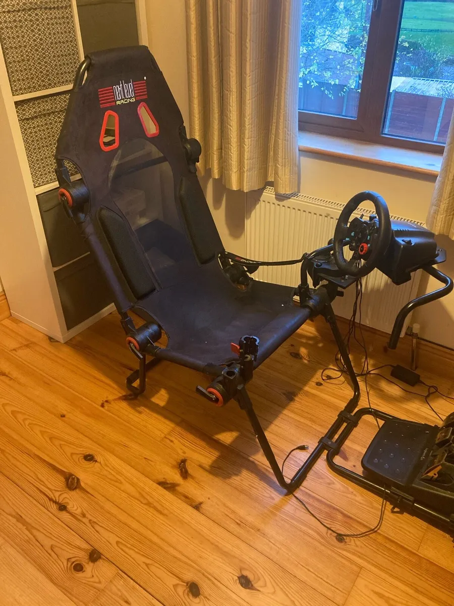 Games seat station - Image 1