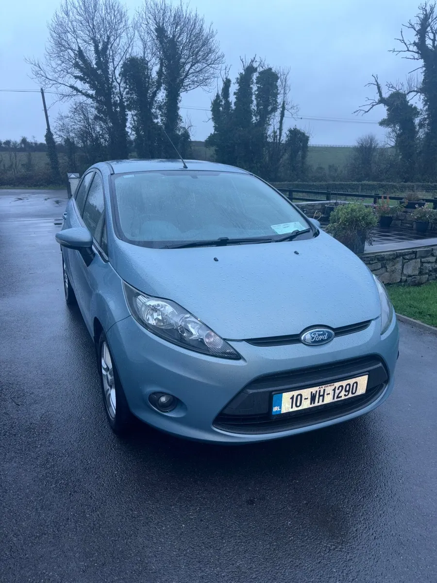 Ford Fiesta 2010 - Image 1