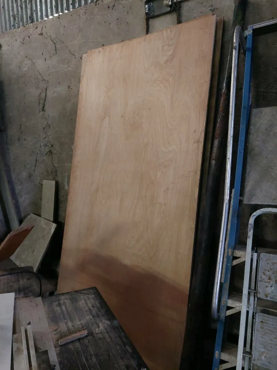 Plywood 3 sheets - Image 1