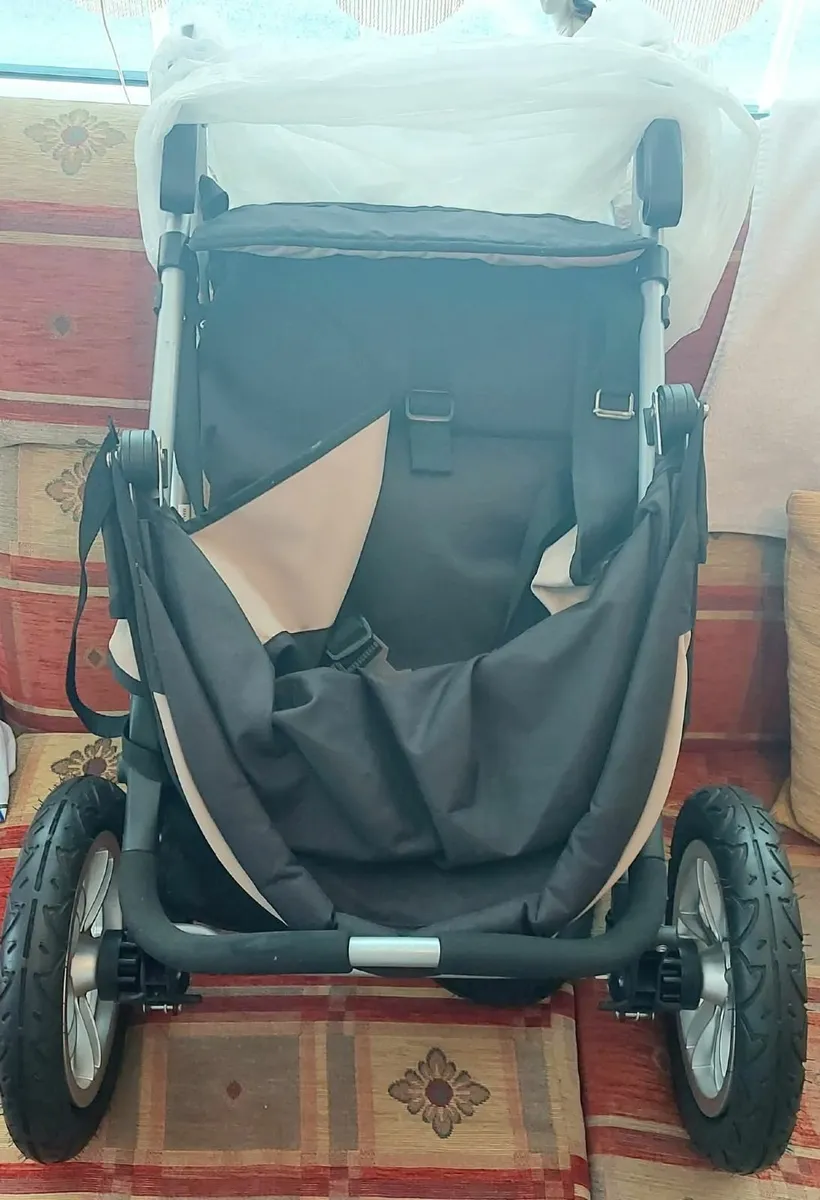 Pram/buggy Travel System. Never used. Brand new. - Image 2
