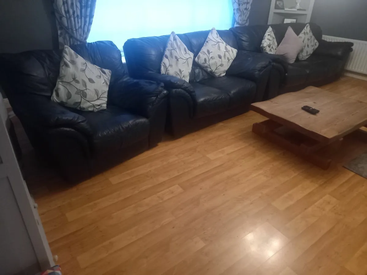 3 Piece Suite Of Furniture - Image 2