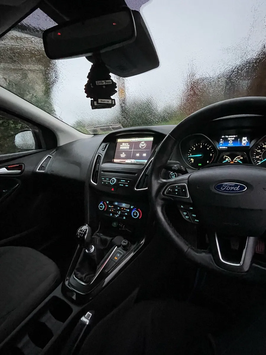 Ford focus - Image 2