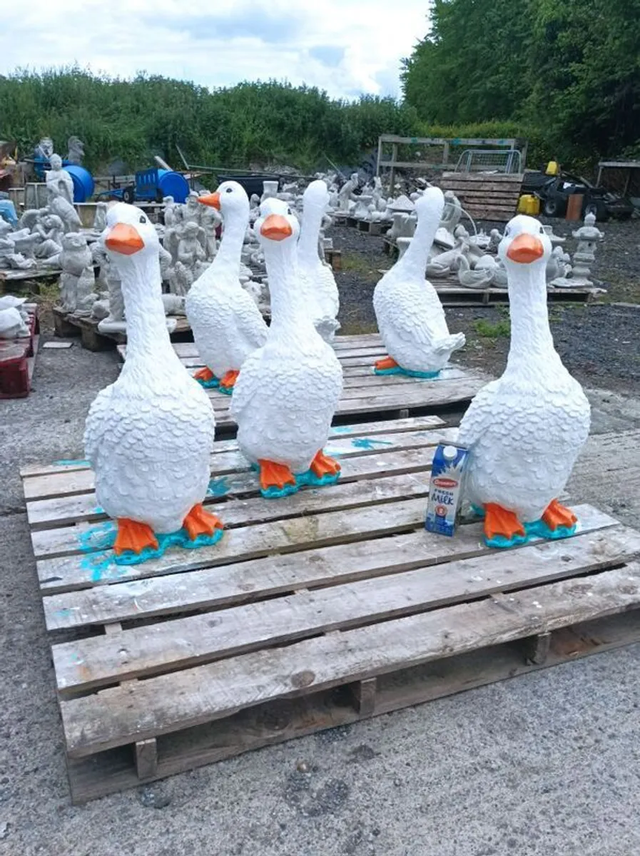 concrete ornaments - Image 1