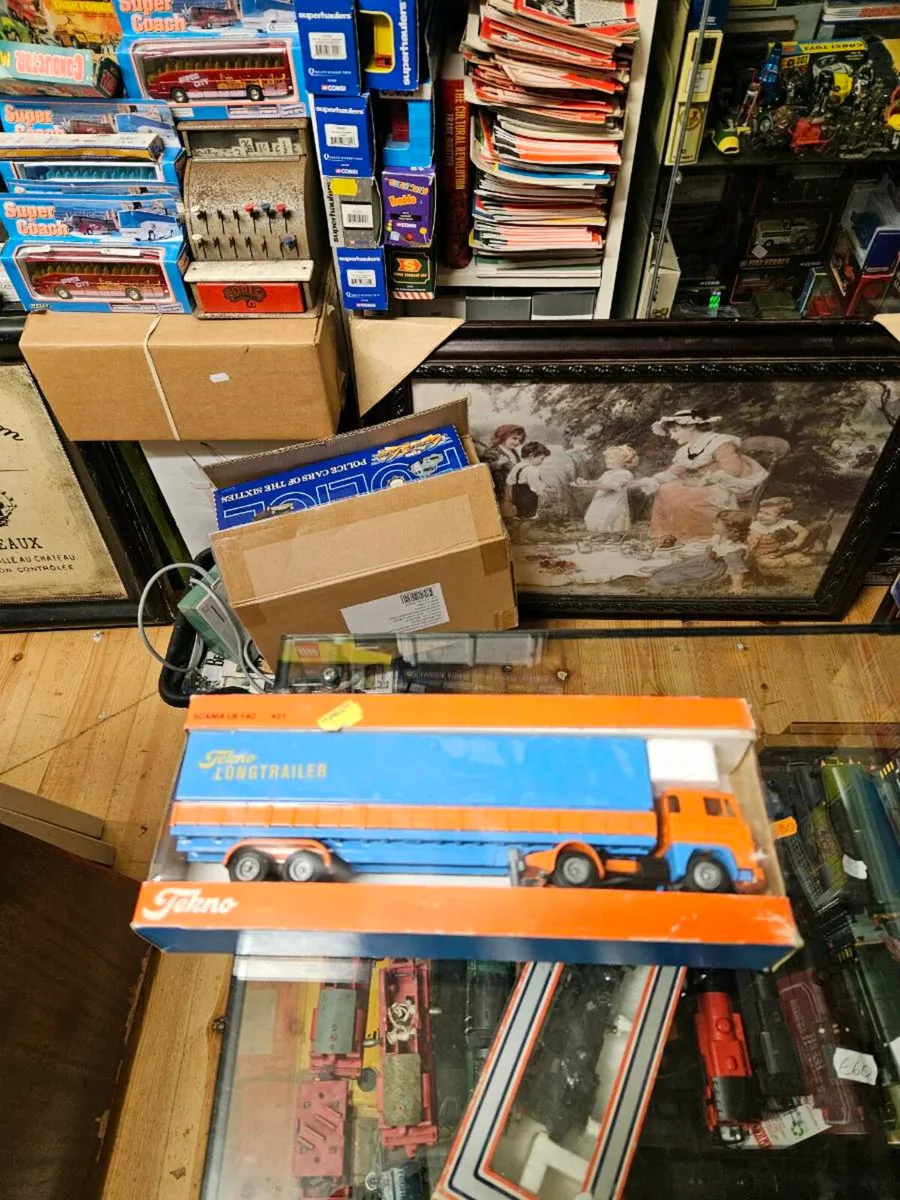 Corgi Tekno Scania Tractor Unit and Trailer - Image 1