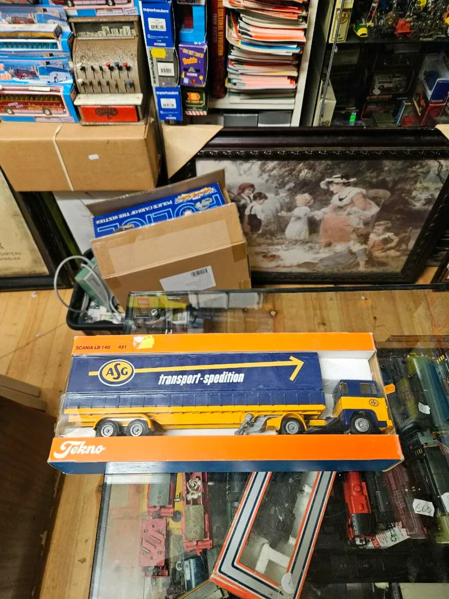 Corgi Tekno Scania Tractor Unit and Trailer 1.50 - Image 1