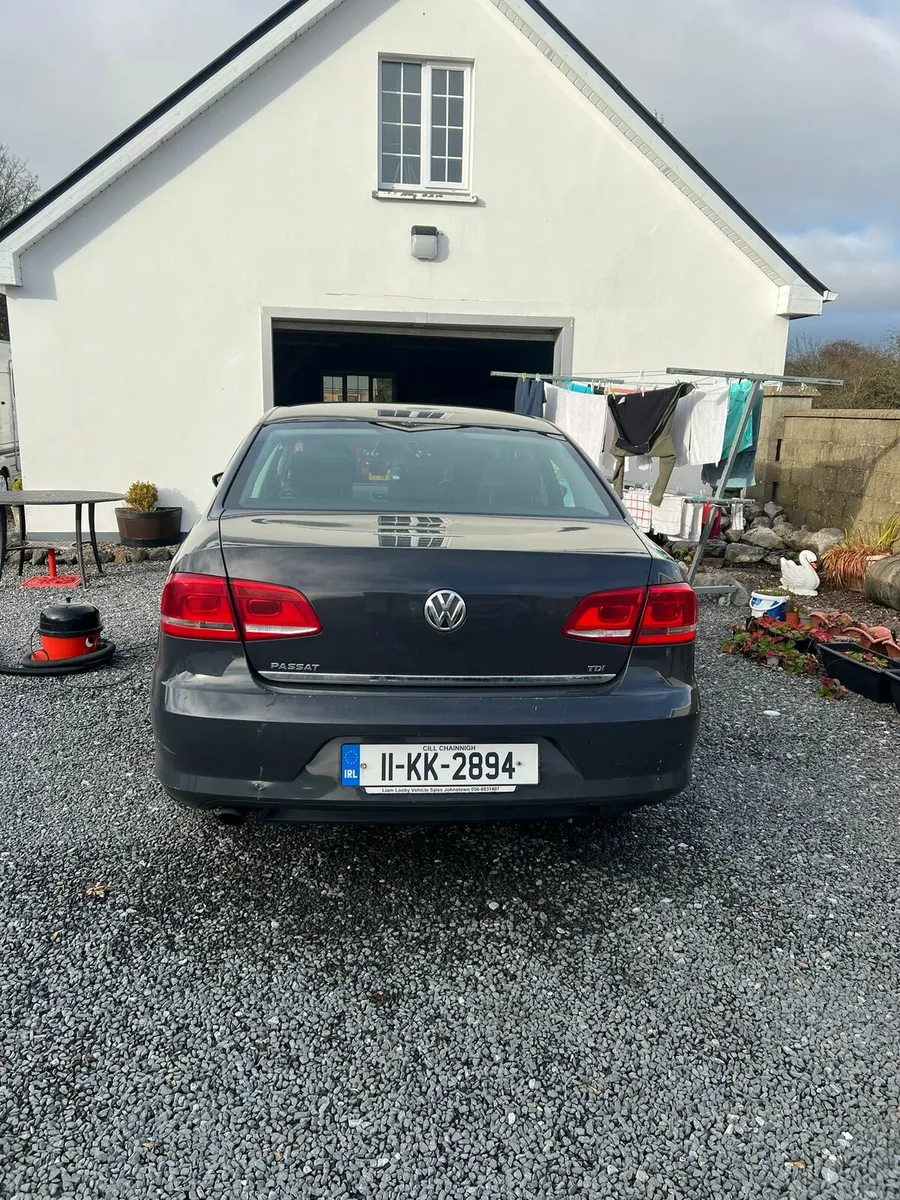 Vw passat 2011 - Image 2