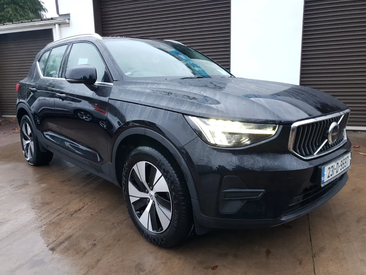 Volvo XC40 2023 - Image 1