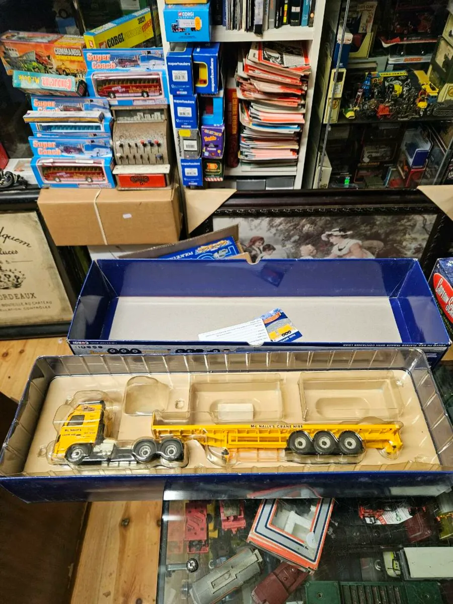 Corgi Volvo Tractor Unit and Trailer McNally 1.50 - Image 2