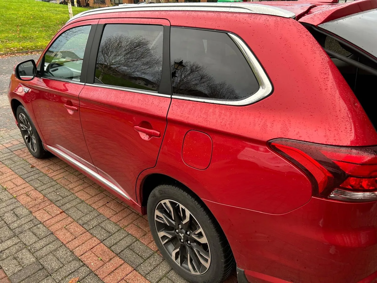 Mitsubishi Outlander - Image 4