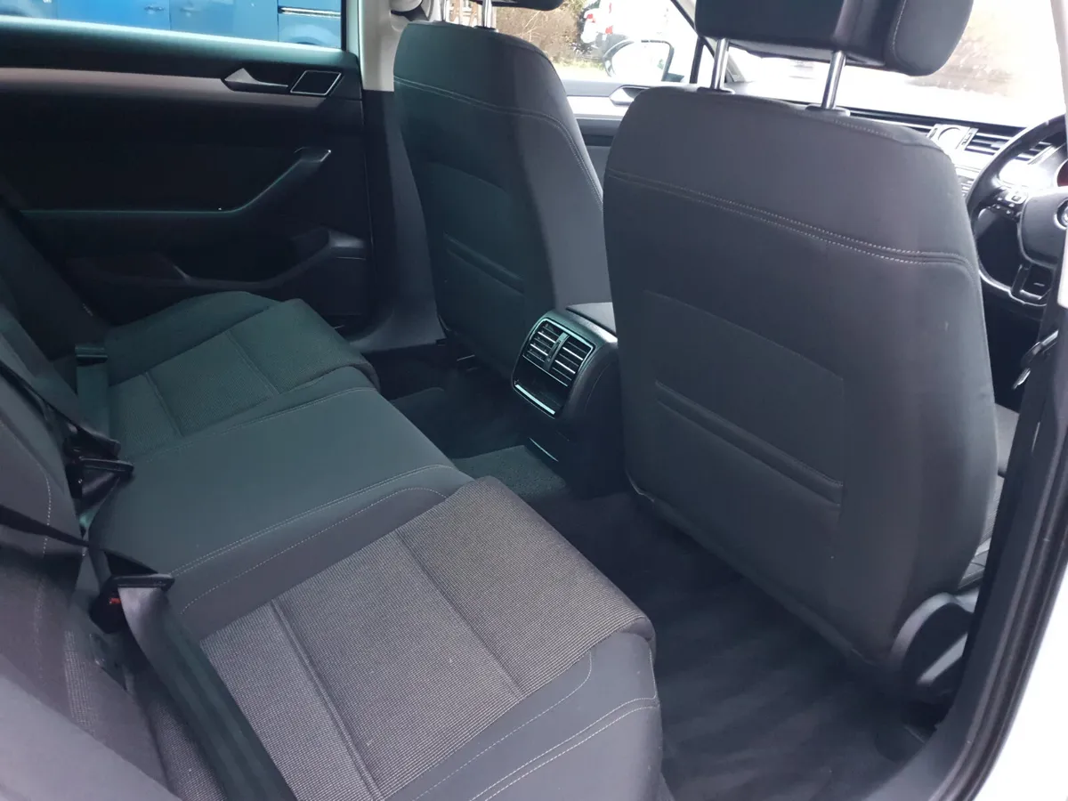 Volkswagen Passat 2015 2.0 Highline - Image 2