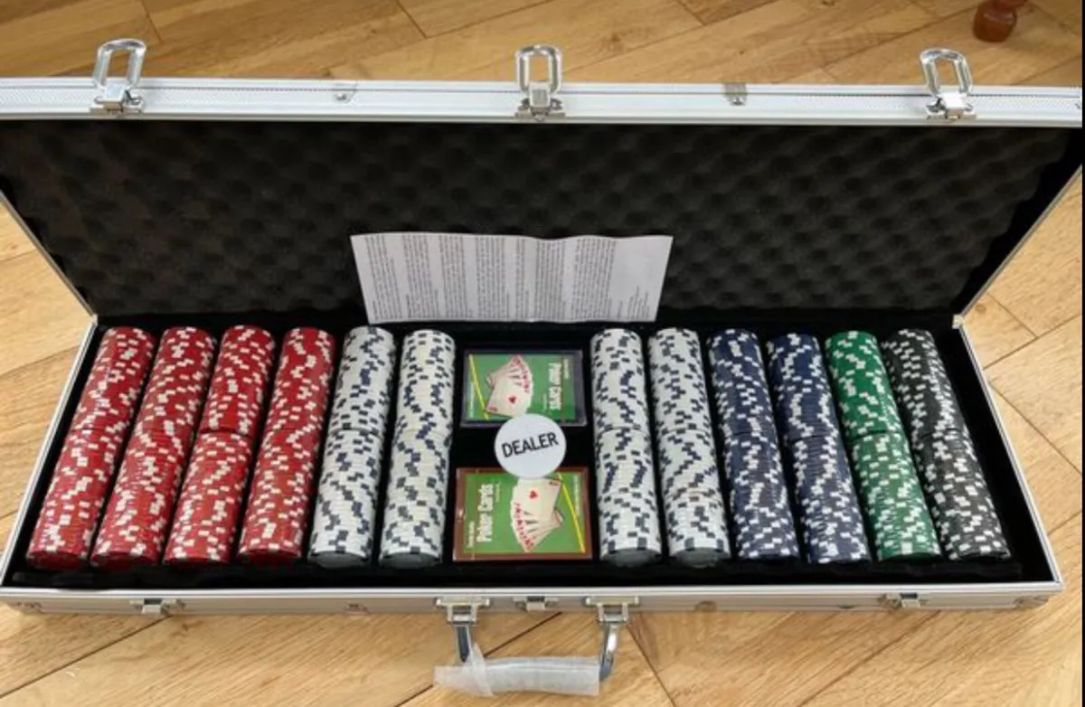 600 piece poker set new in box - Image 1