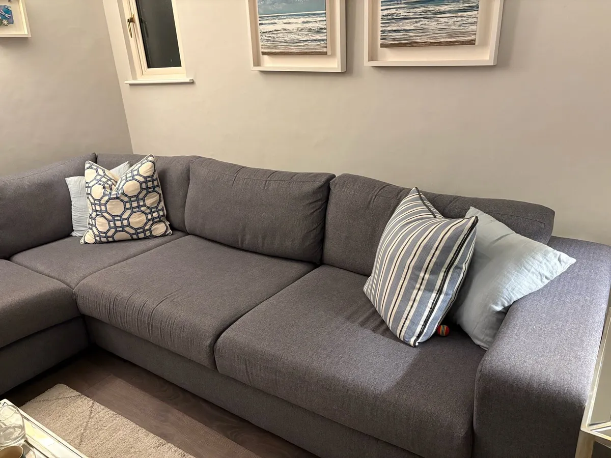 Corner couch - Image 4