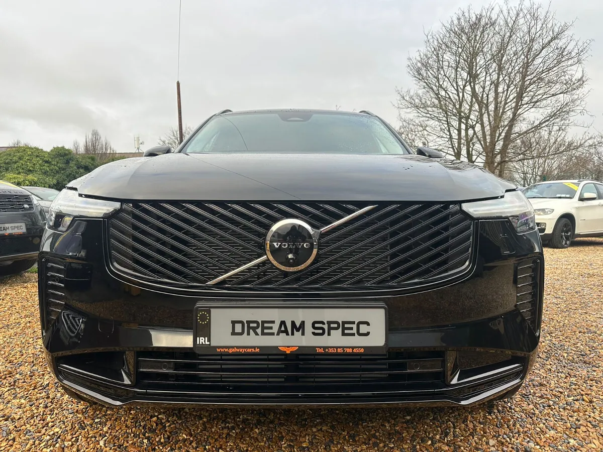 ☘️25Volvo XC90 2.0 PLUS DARK NEW GENERATION (rare) - Image 1