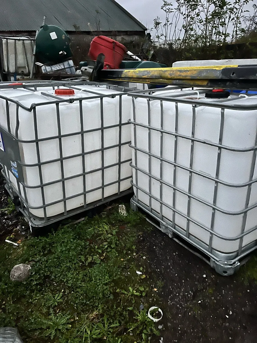 Various items - Image 1