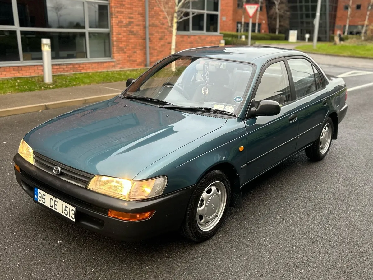 Toyota Corolla 1995 - Image 2