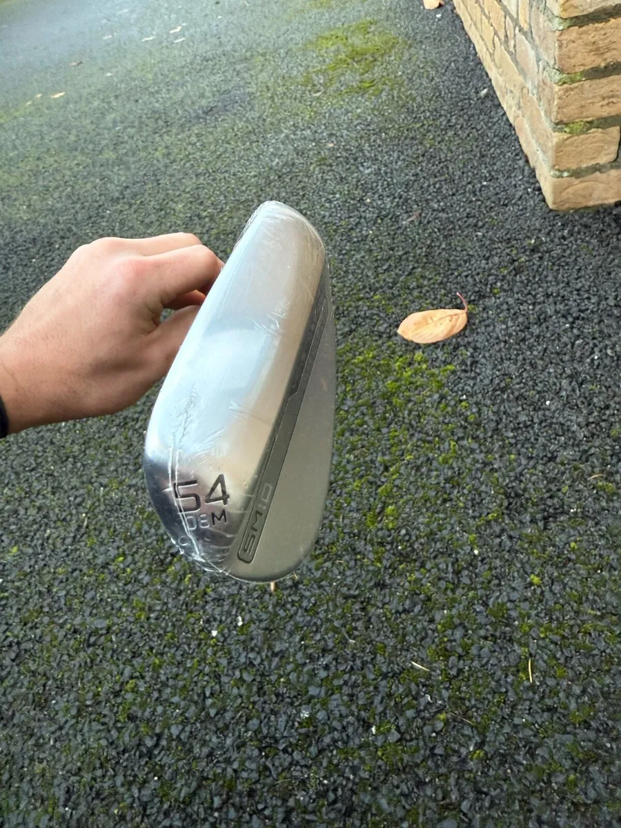 *NEW* Titleist SM10 vokey 54* - Image 2