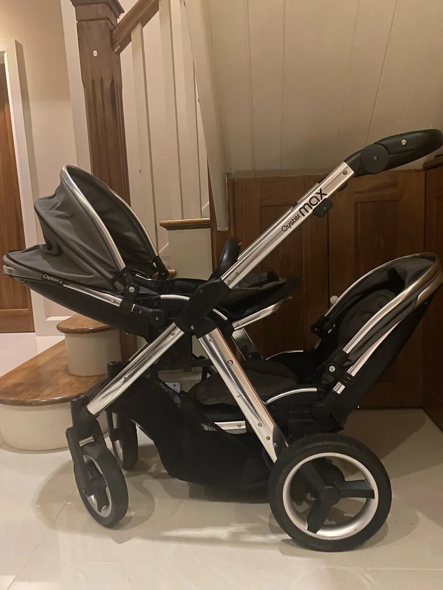 Oyster Max Double Buggy- Great Condition - Image 2