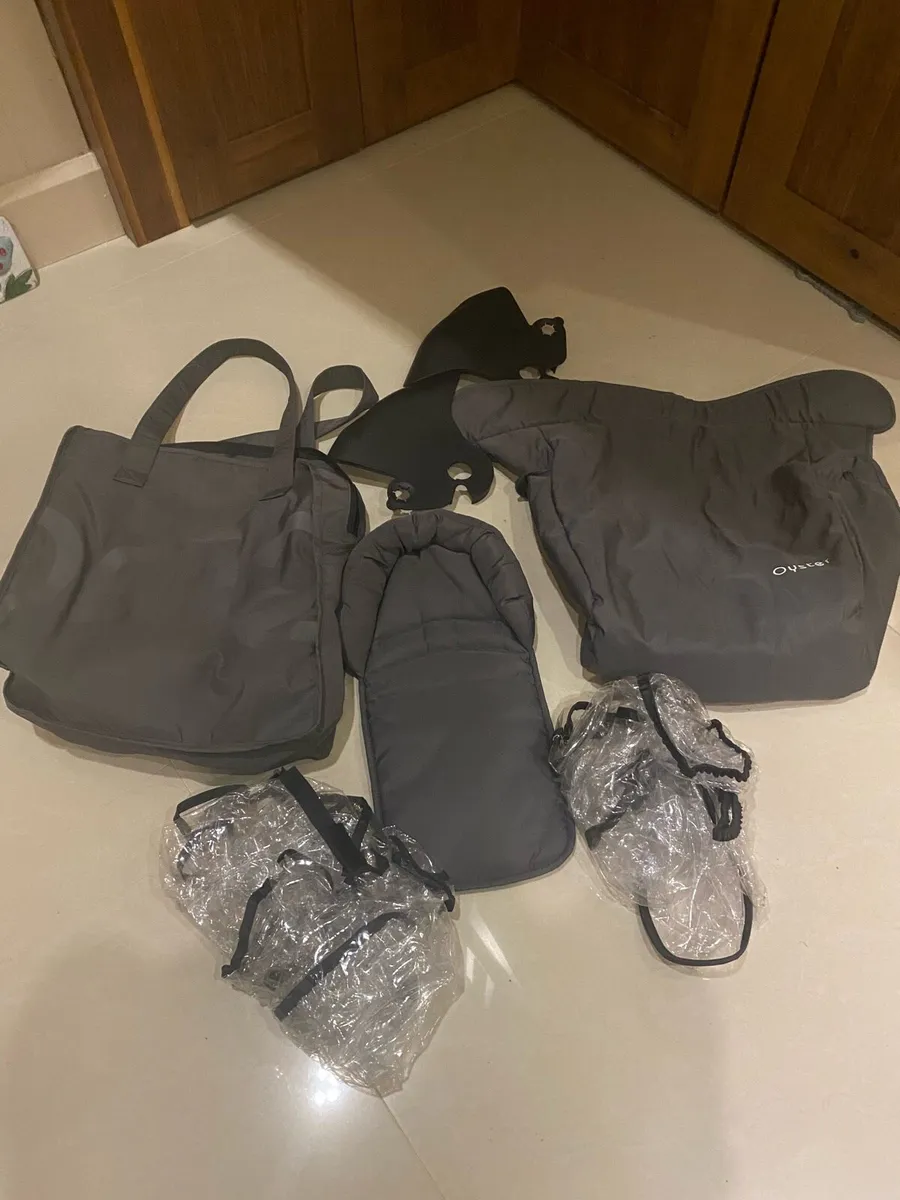 Oyster Max Double Buggy- Great Condition - Image 3