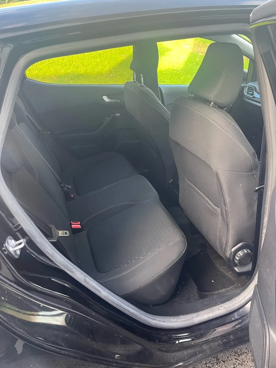 2020 Ford Fiesta - Image 2