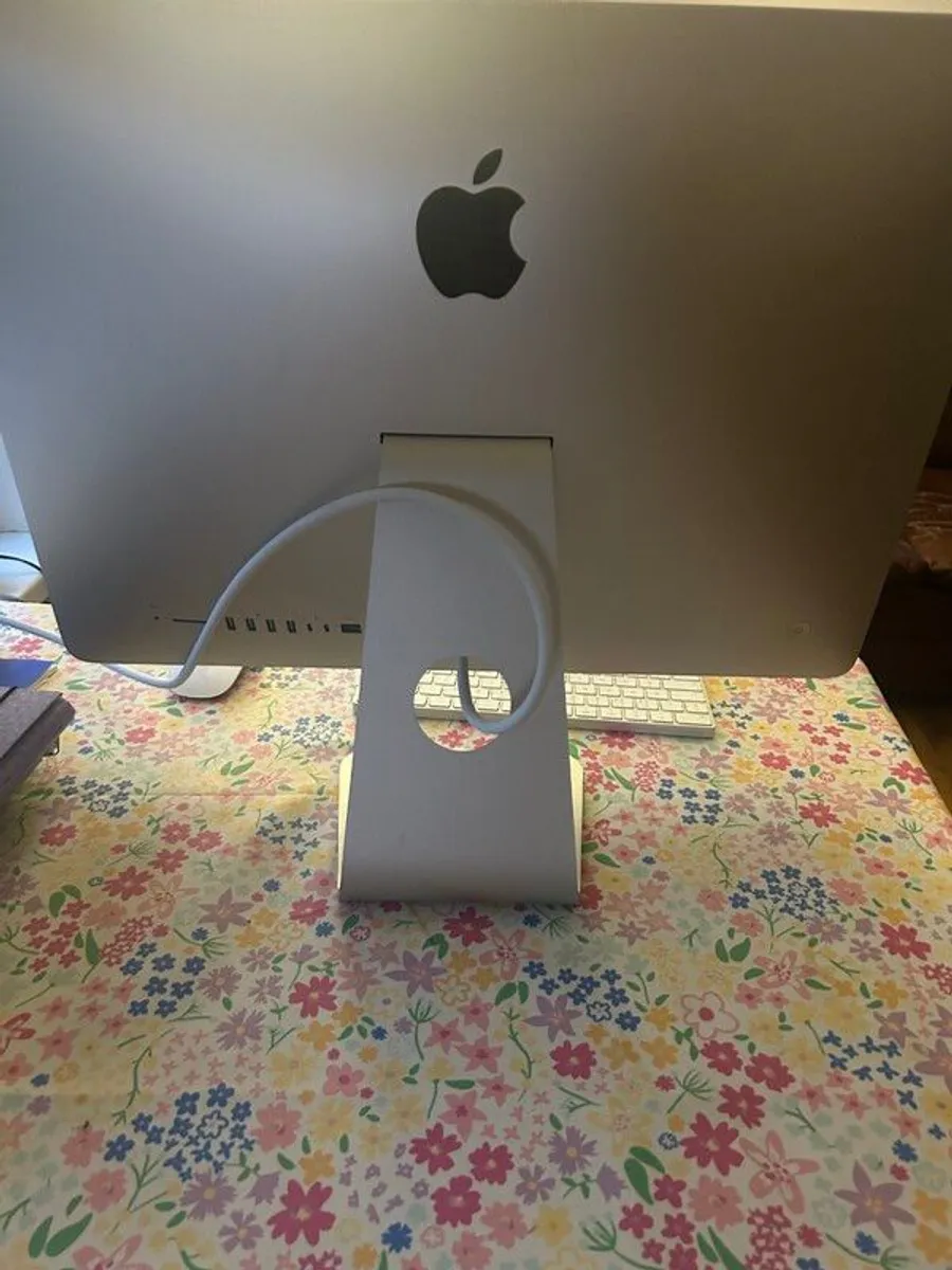 iMac - Image 2