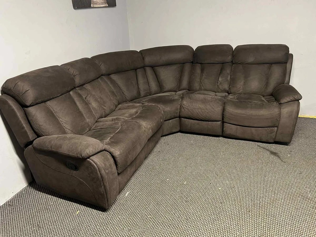 Corner sofa - Image 1