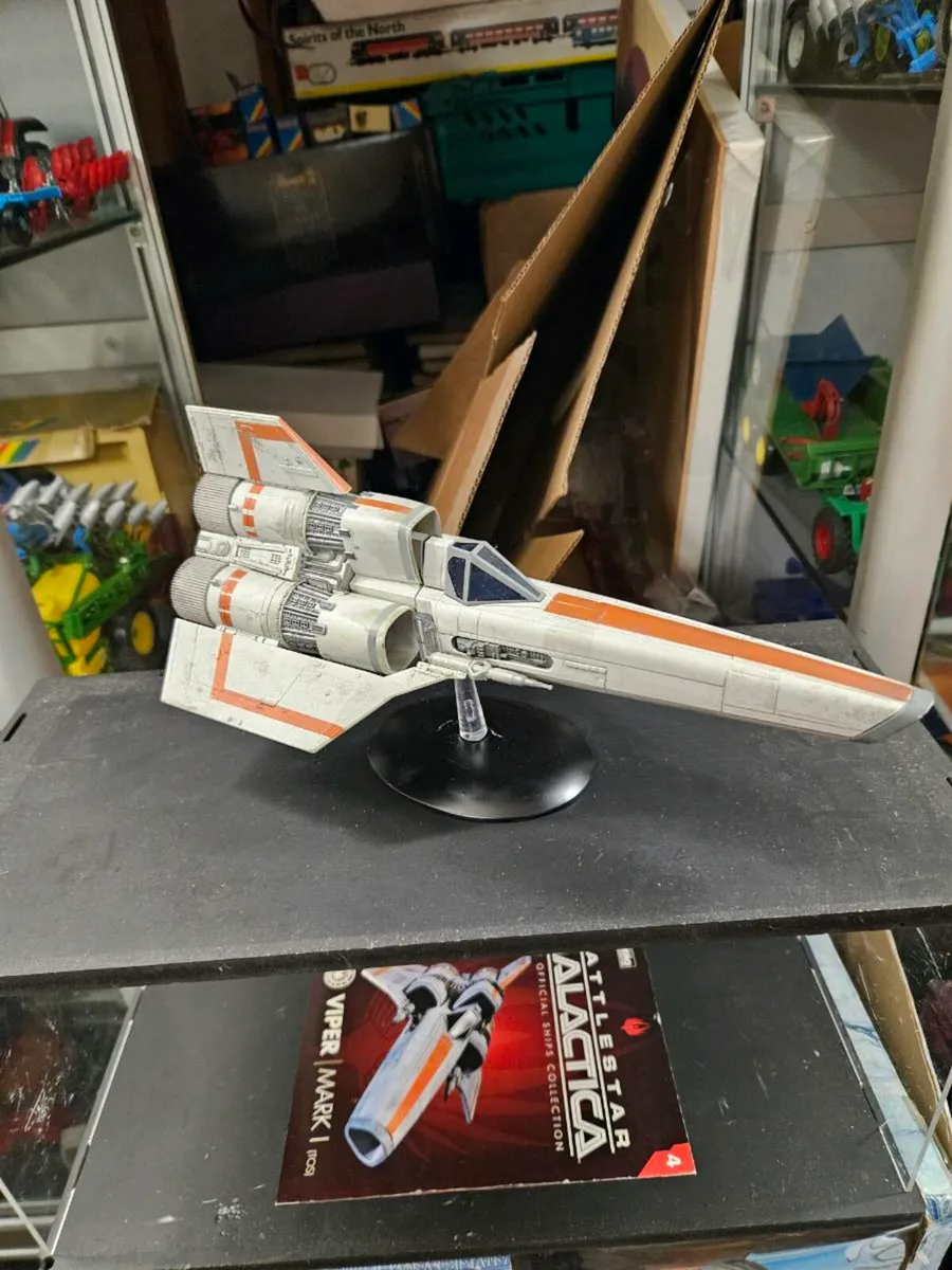 Eaglemoss Battlestar Galactia Viper - Image 2