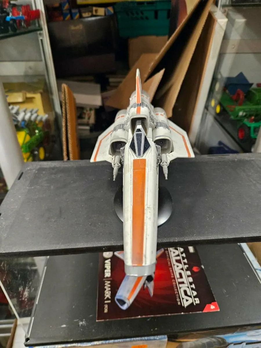 Eaglemoss Battlestar Galactia Viper - Image 4