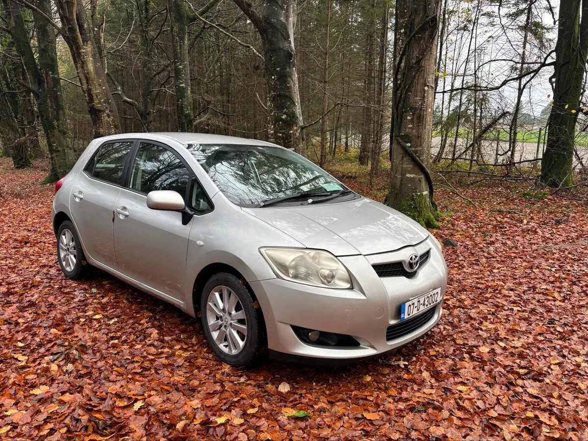 Toyota Auris 2007 - Image 2
