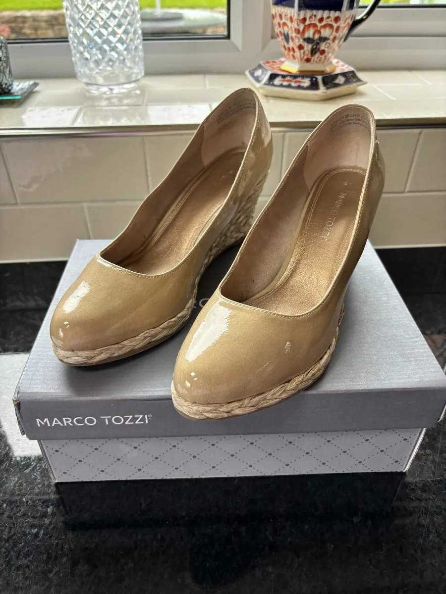 Ladies Shoes - Image 1