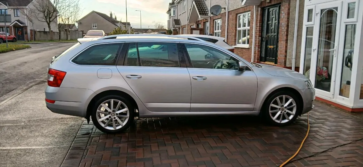 octavia estate 161 - Image 2