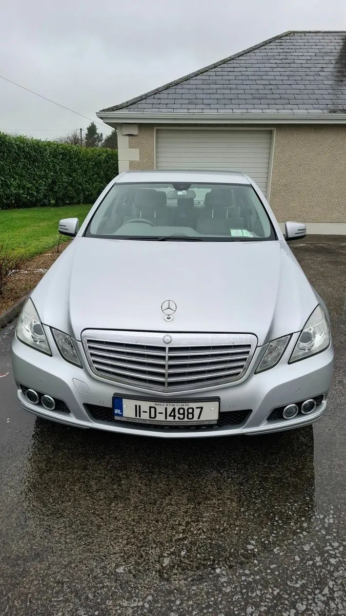 Mercedes-Benz E-Class 2011 - Image 4