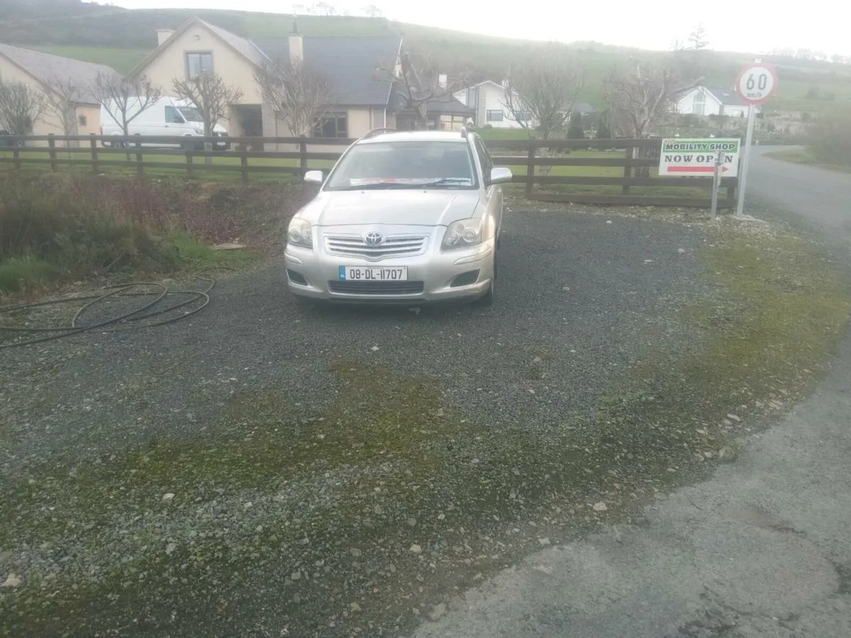 Toyota Avensis - Image 2