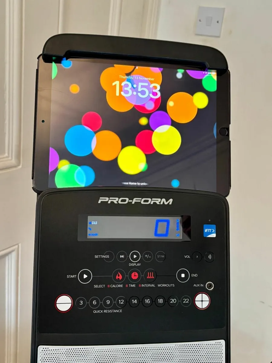 Pro-Form 325 CSX+ Recumbent Electric Exercise Bike - Image 4